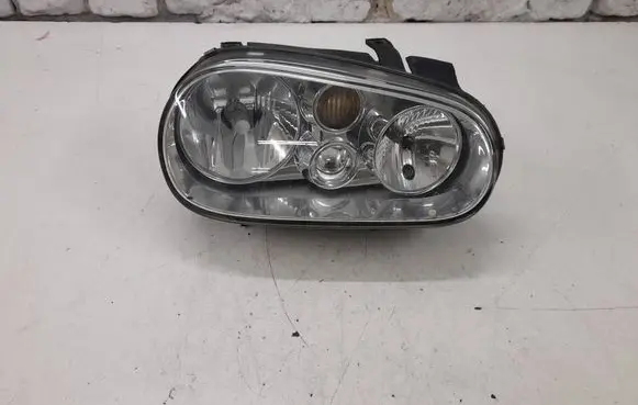 Volkswagen Golf IV Headlight/headlamp