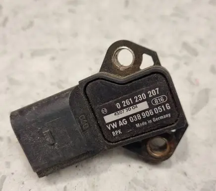 Audi A4 S4 B8 8K Air pressure sensor 038906051G 43073D04 0261230207