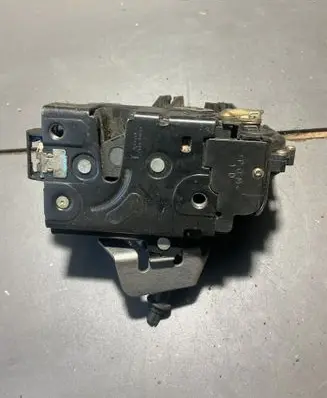 Audi A6 S6 C5 4B Rear door lock 4B0839016G