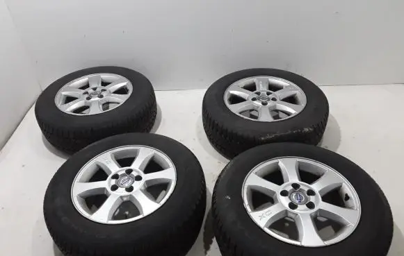 R16 alloy rim