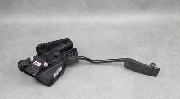 Nissan Micra Accelerator throttle pedal EJ4D0041P910 327271P900