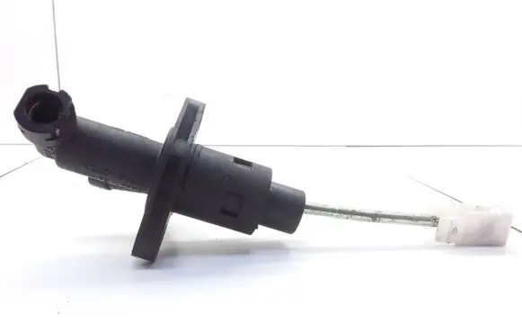Master brake cylinder
