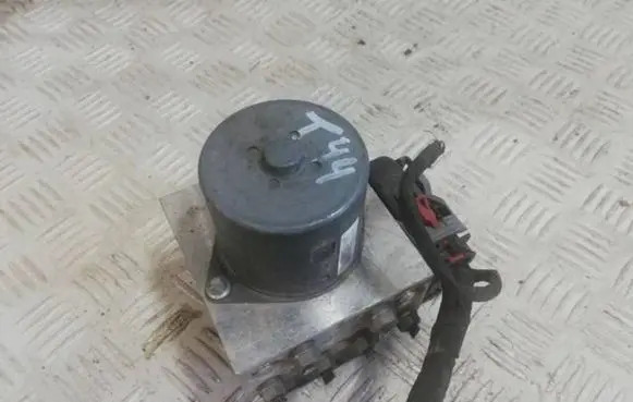 Volkswagen Tiguan ABS Pump 5N0614109BD 54085769U 17618893
