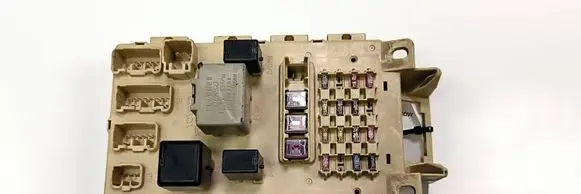 Toyota Yaris Fuse box set