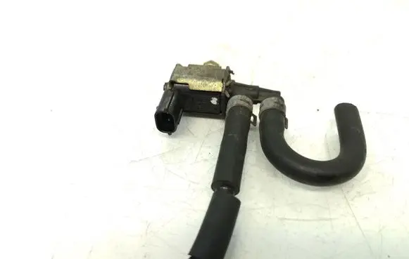 Volkswagen Golf I Turbo solenoid valve K5T48279