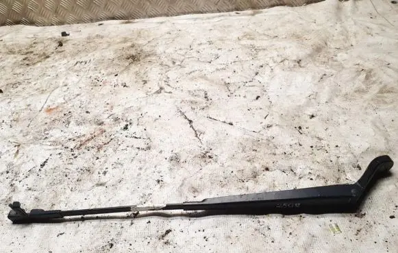 Citroen Xsara Picasso Front wiper blade arm