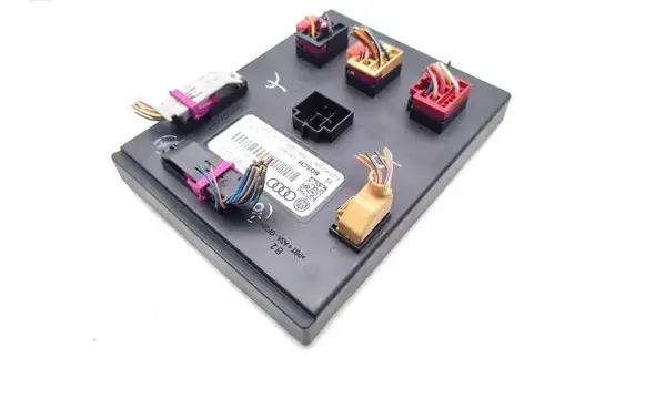Audi A4 S4 B8 8K Central body control module 8K0907063DC F005V01206