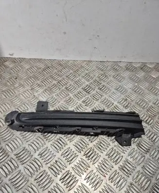 Volvo V40 Cross country Front bumper lower grill 31407761