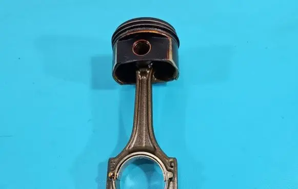 Piston