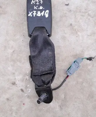 Renault Captur Rear seatbelt buckle