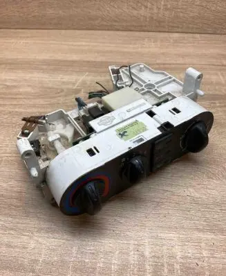 Nissan Almera N16 Climate control unit