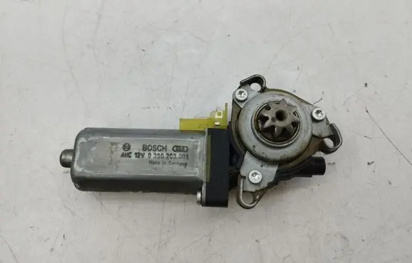 Mercedes-Benz C W204 Seat adjustment motor 0390203001