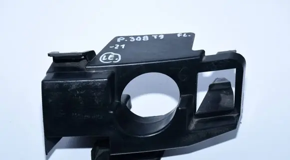 Peugeot 308 Front bumper mounting bracket AA38248514