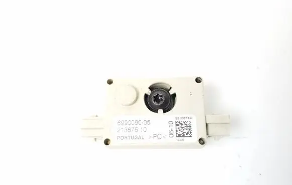 BMW X3 E83 Aerial antenna amplifier 6990090