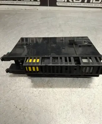 Mercedes-Benz E W211 Fuse module 2115456701 5DK00804746