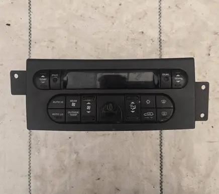 Chrysler Pacifica Climate control unit 12245939
