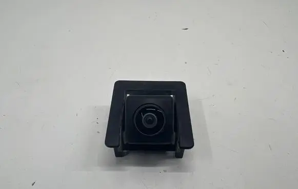Mazda 3 Reversing camera KDJ245222C9 KDJ245 222C9