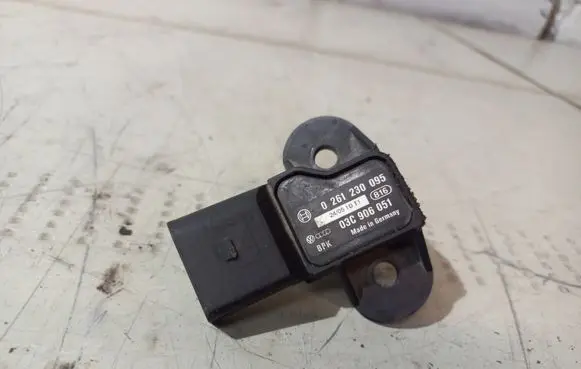 Audi A6 S6 C6 4F Air pressure sensor 0261230095