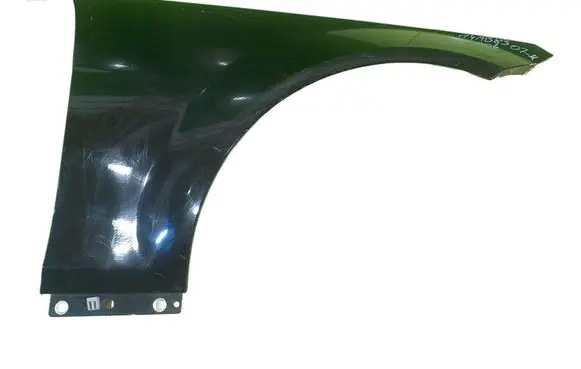 Mercedes-Benz C W204 Fender PRZOD PRAWY