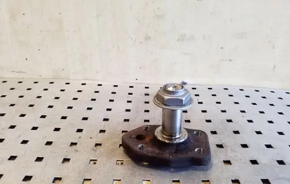 Peugeot 208 I Stub axle 
