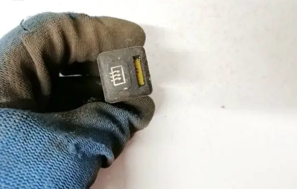 Opel Astra F Windscreen/window heater switch 90228203
