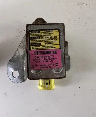 Toyota Avensis T220 Airbag deployment crash/impact sensor 8986005010 203424101