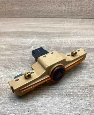 KIA Carens II Hazard light switch 937901D000