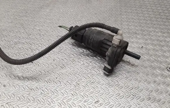 Seat Leon (1P) Windscreen/windshield washer pump 1K6955651