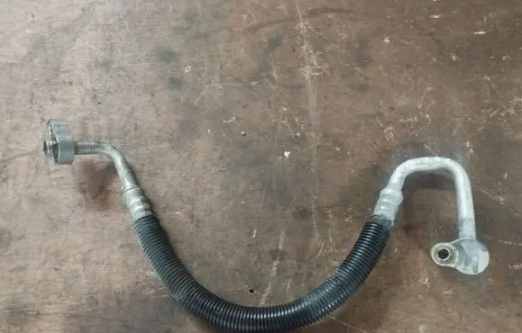 Chrysler Town & Country V Air conditioning (A/C) pipe/hose 05058865AB