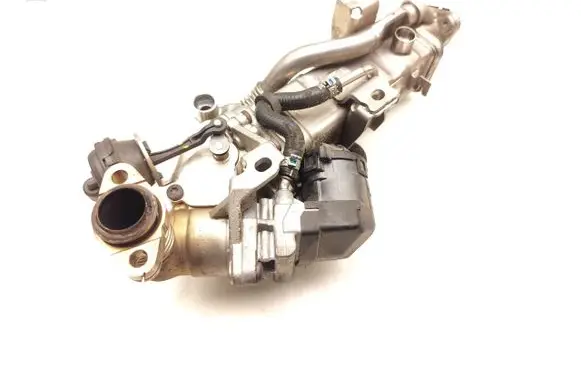 BMW 1 F20 F21 EGR valve 7810871 7822350