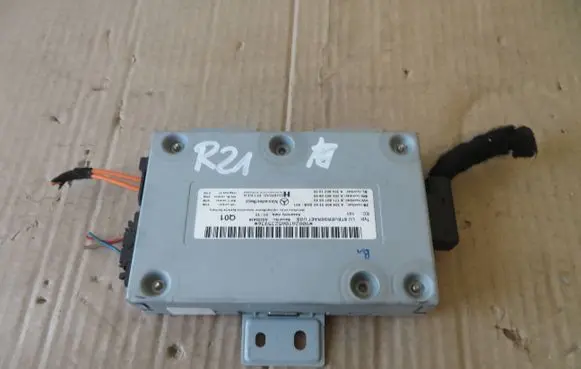 Mercedes-Benz C W204 Head unit multimedia control A2049000300 A2049020900 A1718270345