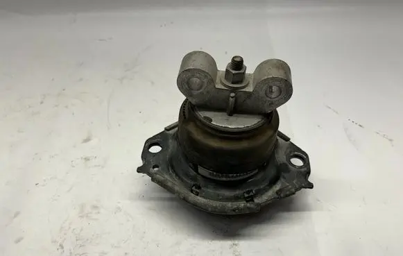 Engine mount bracket