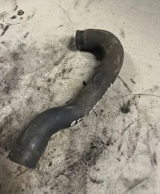 Opel Frontera B Engine coolant pipe/hose