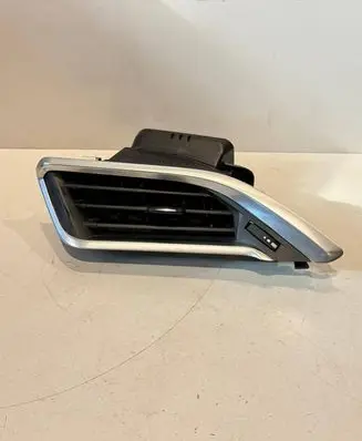 Peugeot 2008 I Dash center air vent grill 9633131777 2772001