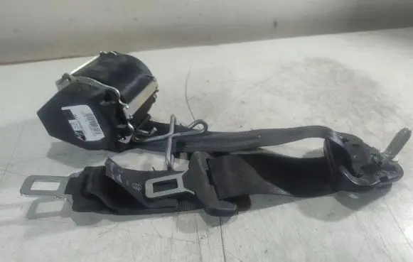 Renault Logan II Middle seatbelt (rear) 888506476R
