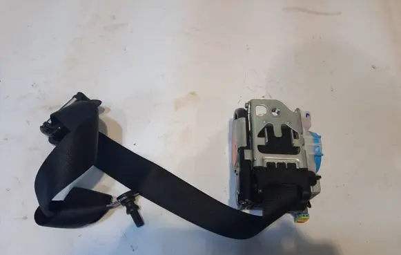 Mercedes-Benz CLA C117 X117 W117 Front seatbelt