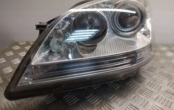 Mercedes-Benz ML W164 Headlight/headlamp 263347
