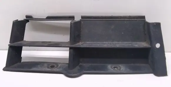 BMW 5 E39 Front bumper lower grill 8235640 511182356409