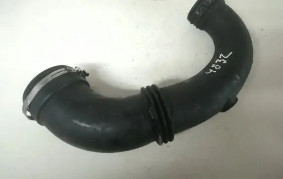 Air intake hose/pipe