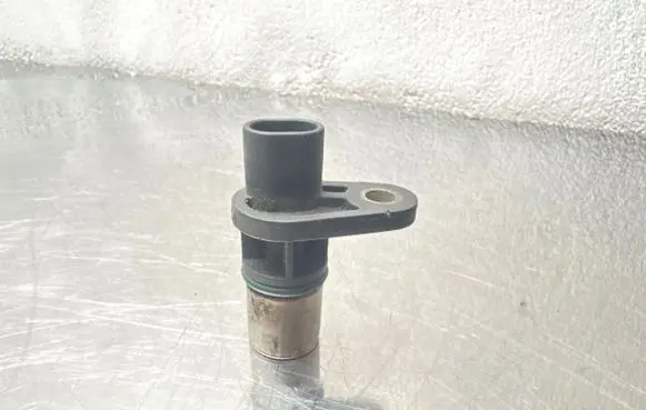 Opel Vectra C Crankshaft position sensor 12567712