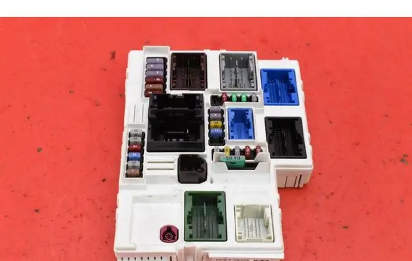 Jaguar XJ X308 Fuse box set 984916368002