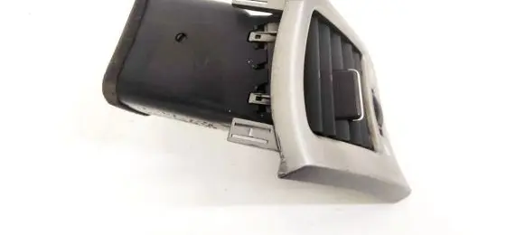 Toyota Avensis Verso Dash center air vent grill 5565044080 55650-44080