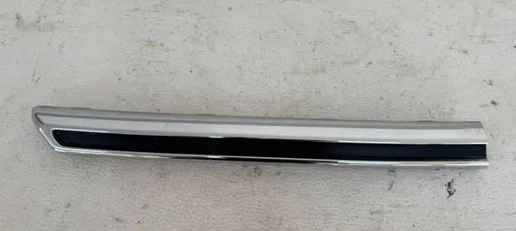 Suzuki Ignis Front bumper splitter molding 7212662R1