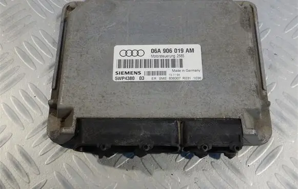 Audi A3 8Y Engine control unit/module 06A906019AM