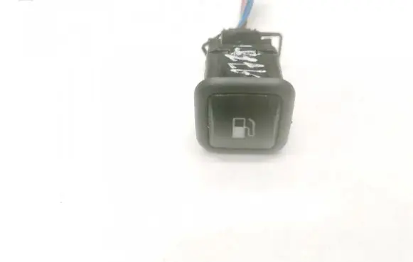 Volkswagen Bora Fuel tank opening switch 3b0959833a 03000313