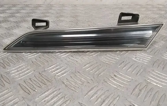 Nissan Murano Z51 Front reflector 42263957