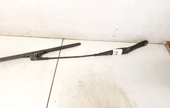 Opel Astra H Front wiper blade arm 13111220