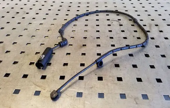 BMW X3 E83 Brake pads wear sensor 