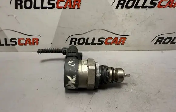 Volkswagen Amarok Fuel pressure regulator 0281006075