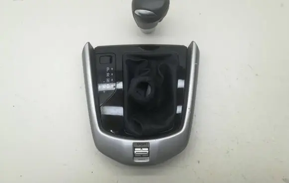 Mazda CX-3 Gear shifter surround trim plastic DA6D64334 KA187